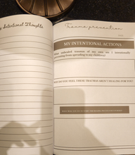 Load image into Gallery viewer, The Conscious Mama Journal (fly mama)

